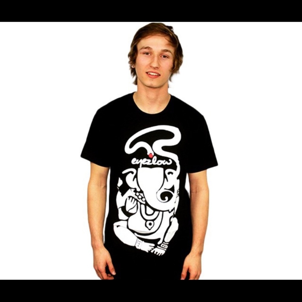 - Ganesh tee